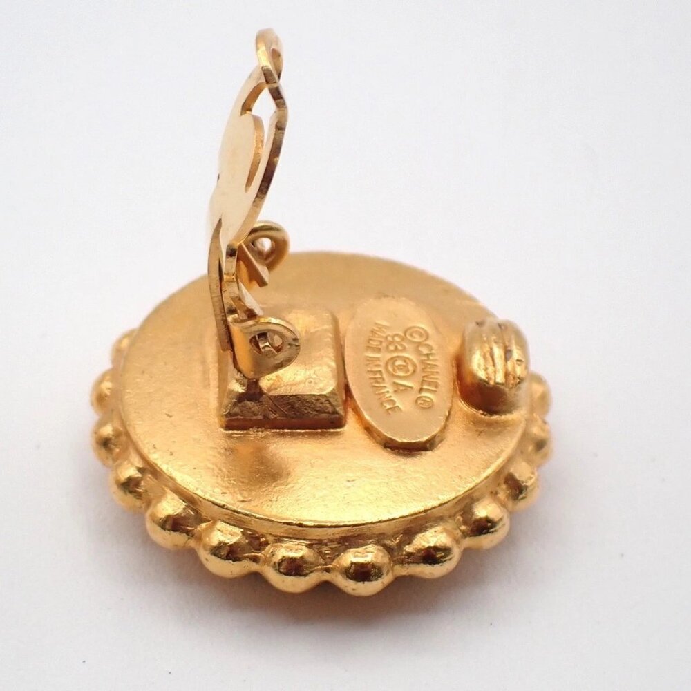CHANEL CC Logo Button Round Earrings 93A Clip-on Gold BK Vintage France 81RL678 - Picture 7 of 15